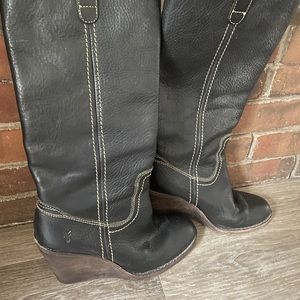 Vintage Frye Caroline Campus wedge heel leather boots